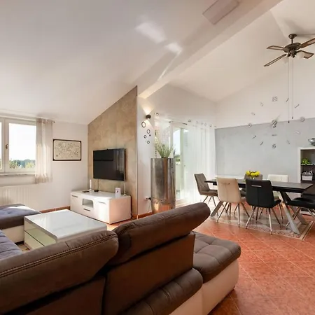 Gæstehus Eventhouse Fažana
