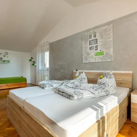 Eventhouse * Fažana